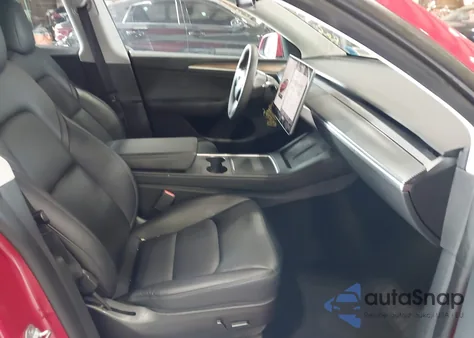 2022 Tesla Model Y Performance Dual Motor All-Wheel Drive z USA, uszkodzony, nr VIN 7SAYGDEF5NF563723